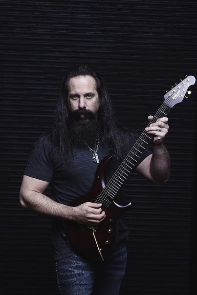 Dsp petrucci. Джон Петруччи. Джон Петруччи гитарист. Джон Петруччи сейчас. John Petrucci в молодости.